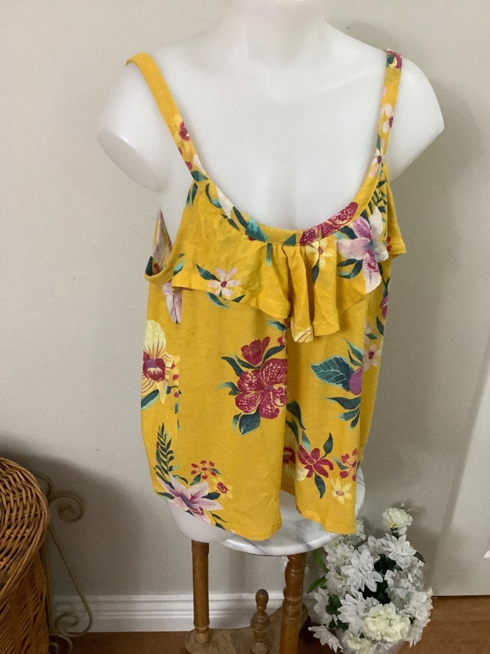 Old Navy Floral Mustard Tank fits xl